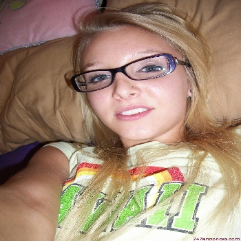 25 Year   Escort Escorte IN La Rochelle