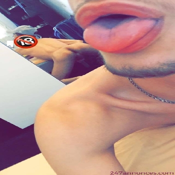 23 Year   Escort AYOUBB 0758910896 IN Clermont-Ferrand
