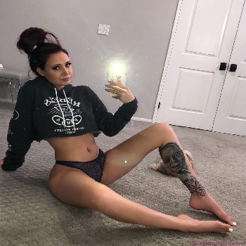 25 Year   Escort Clara IN Lorient