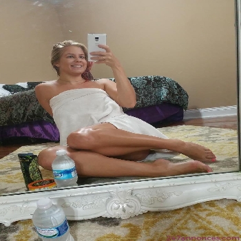 23 Year   Escort gina IN Lorient