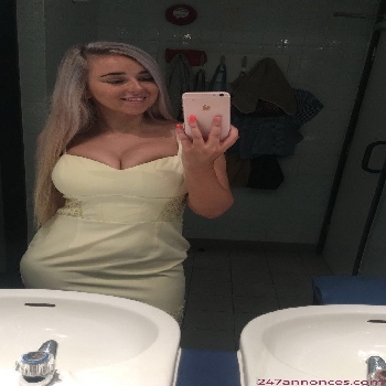 23 Year   Escort karoline IN Porto Vecchio