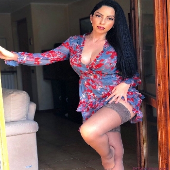 36 Year   Escort Sylvie IN Vauvert