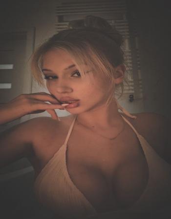 27 Year PULPEUSE Diana Lova Escort IN France