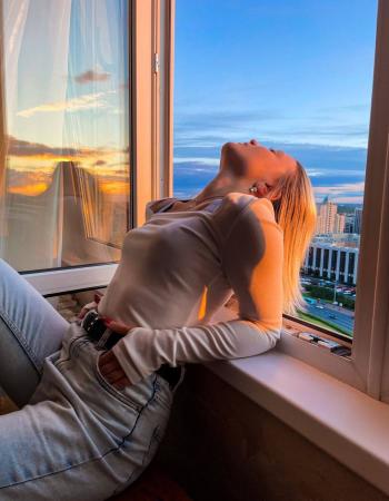 26 Year PULPEUSE Jeanne Nour Escort IN France