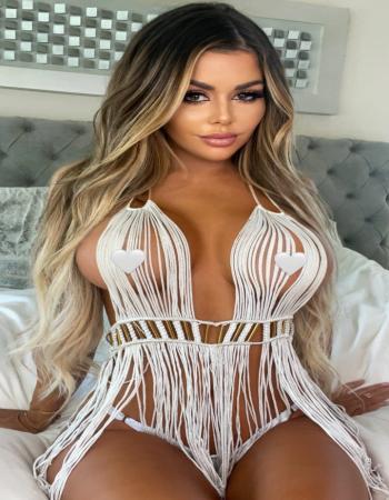 28 Year ÉLANCÉ Laurelle Pinault Escort IN France